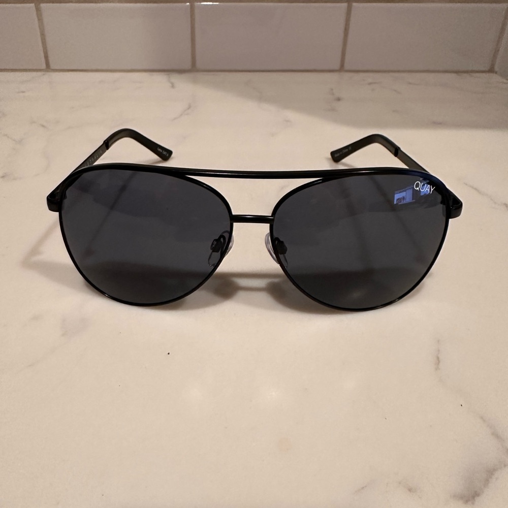 Quay Sunglasses Vivienne